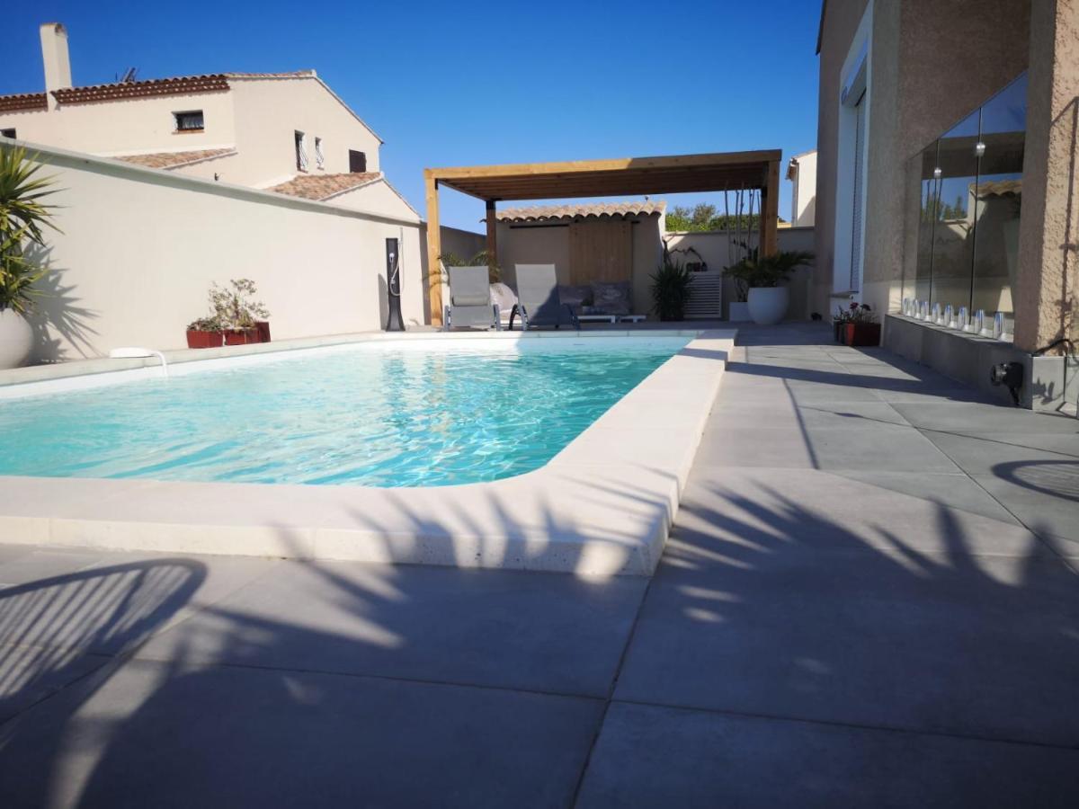 Au Dessus De La Maison Du Saunier Holiday home Salin-de-Giraud